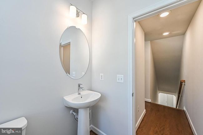 12569 Todd Ln, Townhouse with 4 bedrooms, 4 bathrooms and null parking in FAIRFAX VA | Image 9