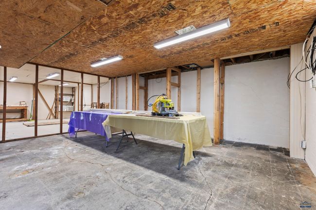 CHESTNUT - 309 Other, House other with 4 bedrooms, 2 bathrooms and null parking in Kadoka SD | Image 32