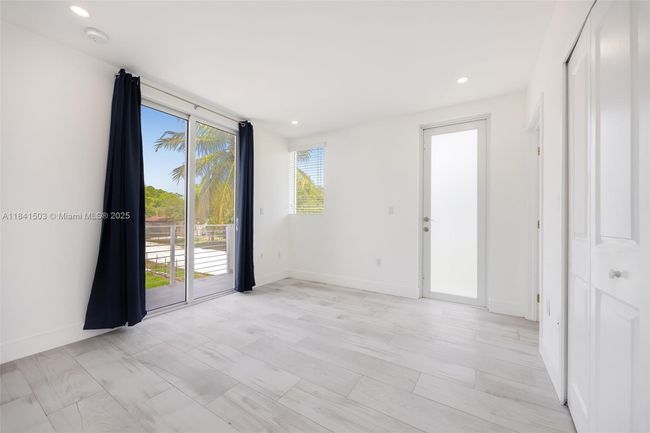 3823 Thomas Ave, House other with 5 bedrooms, 4 bathrooms and null parking in Miami FL | Image 10
