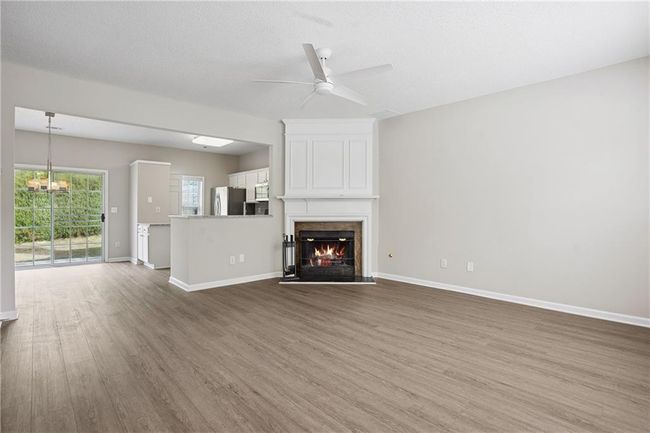 3742 Berkeley Xing, Townhouse with 2 bedrooms, 3 bathrooms and 2 parking in Duluth GA | Image 4