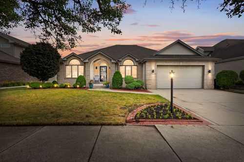 18049 Brittany Ln, Lansing, IL, 60438-4517 | Card Image