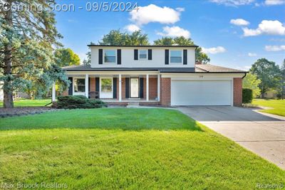 102 Hampshire Drive, Home with 4 bedrooms, 3 bathrooms and null parking in Troy MI | Image 1