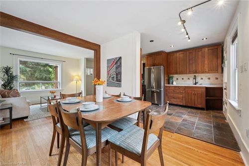 6 Pearl St, Guelph, ON, N1E2E3 | Card Image