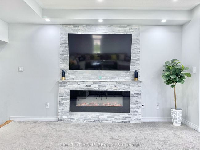 39 - 113 Hartley Ave, Condo with 3 bedrooms, 3 bathrooms and 1 parking in Paris ON | Image 17