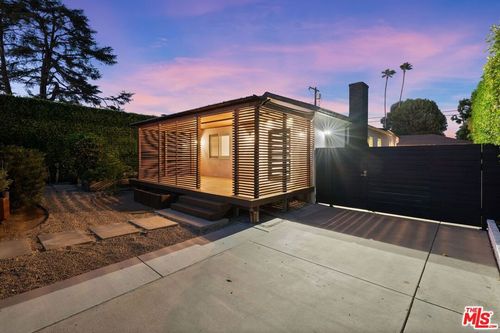 5526 Greenbush Ave, Sherman Oaks, CA, 91401-5335 | Card Image