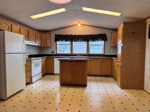 85 Hughey Rd, Brookville, PA, 15825-4711 | Card Image