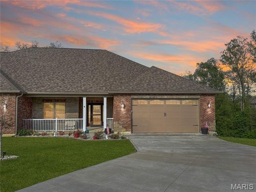 821 Destiny Dr, Villa Ridge, MO, 63089-1838 | Card Image