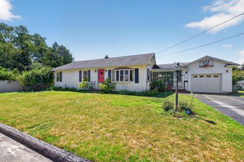 4 Sunrise Ave, Biddeford, ME, 04005-3828 | Card Image