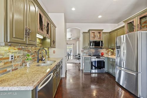 6610 E Dixileta Dr, Cave Creek, AZ, 85331-3108 | Card Image