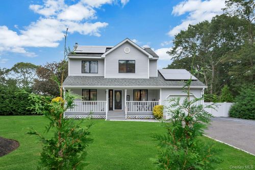 24 Rabbit Run, Riverhead, NY, 11901-6600 | Card Image