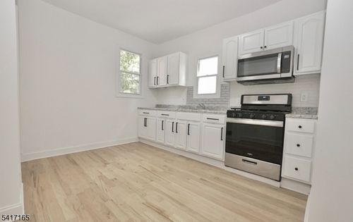 2-43 Bragaw Ave, Newark, NJ, 07112-1549 | Card Image