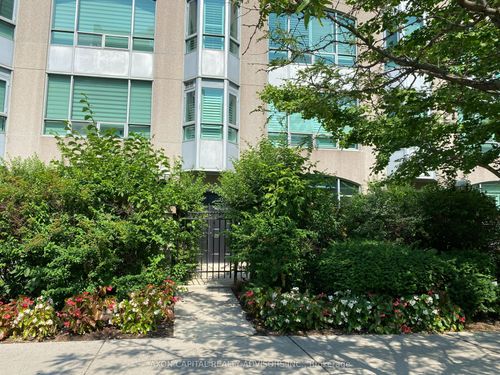 59 Mcmurrich St, Toronto, ON, M5R3S6 | Card Image