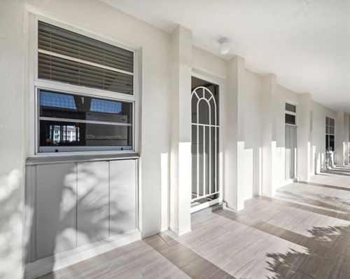 unit-105-4350 Chatham Dr, LONGBOAT KEY, FL, 34228-2328 | Card Image