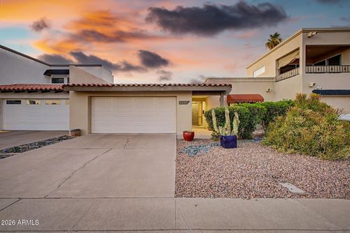 2631 E Beekman Pl, Phoenix, AZ, 85016-7483 | Card Image