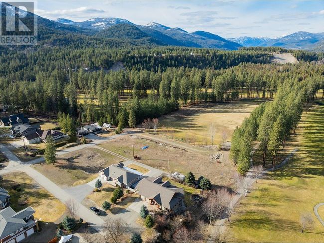 250 1 St Ave, House other with 3 bedrooms, 5 bathrooms and 3 parking in Kootenay Boundary BC | Image 85