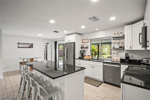 2001 Bahama Ave, FORT MYERS, FL, 33905-2079 | Card Image