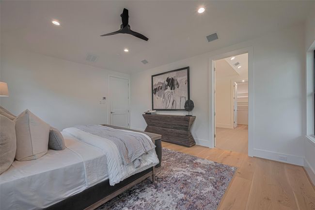 5200 Beech St, House other with 5 bedrooms, 7 bathrooms and 2 parking in Bellaire TX | Image 36