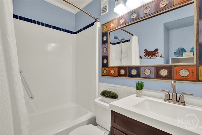 Potential for Stackable Washer/Dryer in the Bathroom! | Image 18