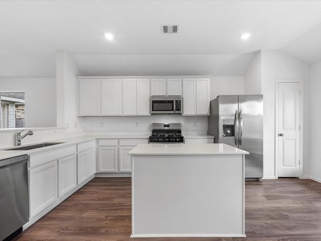 2011 Heather Ridge Way, House other with 4 bedrooms, 2 bathrooms and 3 parking in Rosenberg TX | Image 6