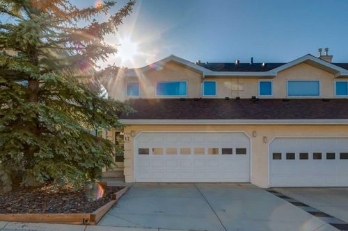 17-200 Sandstone Drive Nw, Calgary, AB, T3K4N7 | Card Image