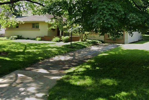 235 W Southington Ave, Columbus, OH, 43085-3827 | Card Image