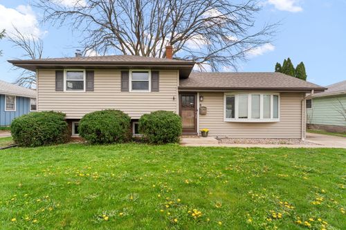 9217 Grace St, Highland, IN, 46322-1329 | Card Image