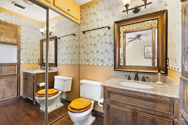 1/2 Bathroom | Image 24