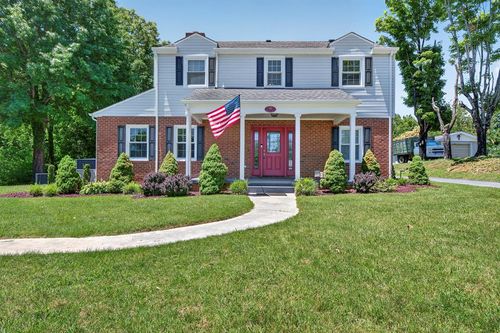 720 Bluff City Hwy, Bristol, TN, 37620-4610 | Card Image