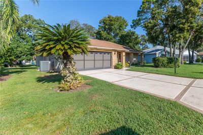 6441 Pine Meadows Drive, House other with 2 bedrooms, 2 bathrooms and null parking in Spring Hill FL | Image 3