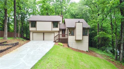 4579 Glenforest Dr Ne, Roswell, GA, 30075-1976 | Card Image
