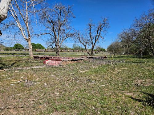 201 Harris Street, Smithville, TX, 78957 | Card Image