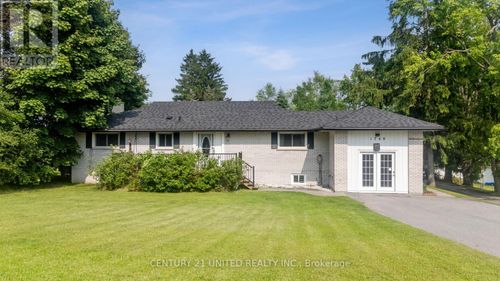 1749 Young'S Point Rd, Lakefield, ON, K0L2H0 | Card Image