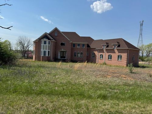 5 Green Valley Way, Phillipsburg, NJ, 08865-9507 | Card Image