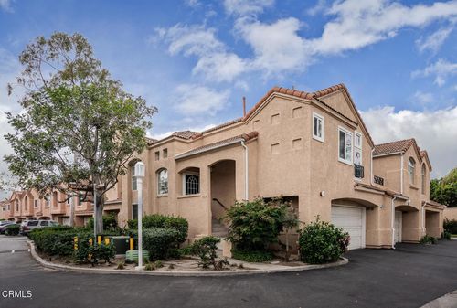 805 Moby Dick Ln, Oxnard, CA, 93030-6768 | Card Image