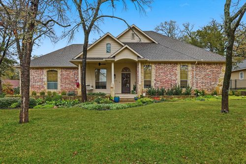 1125 Kiowa Dr E, Lake Kiowa, TX, 76240-9252 | Card Image