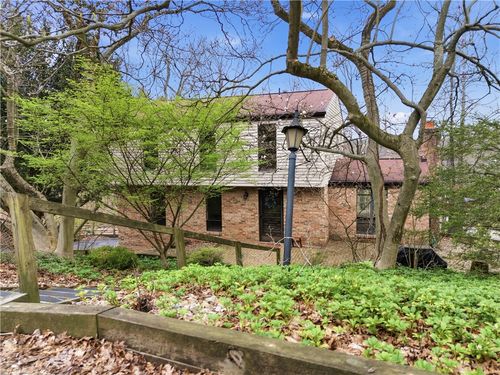 101 Dogwood Ln, Mcknight, PA, 15237-3902 | Card Image