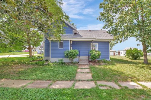 127 S High St, Elliott, IL, 60933-1004 | Card Image