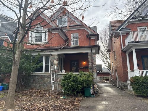32 Simeon St, Kitchener, ON, N2H1S1 | Card Image