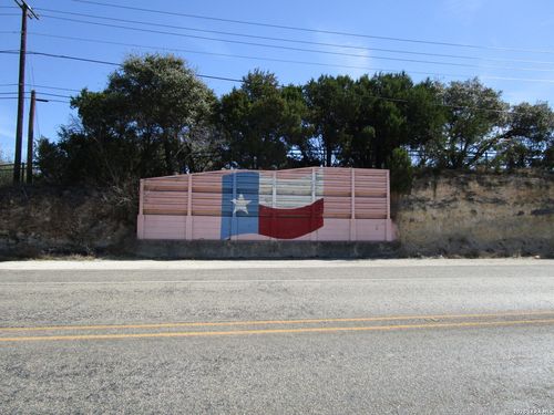 138 Bear Creek Dr, New Braunfels, TX, 78132-2800 | Card Image