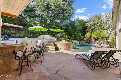 24587 Lola Ln, Newhall, CA, 91321-5017 | Card Image
