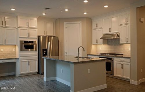 63-3855 S Mcqueen Rd, Chandler, AZ, 85286-2405 | Card Image