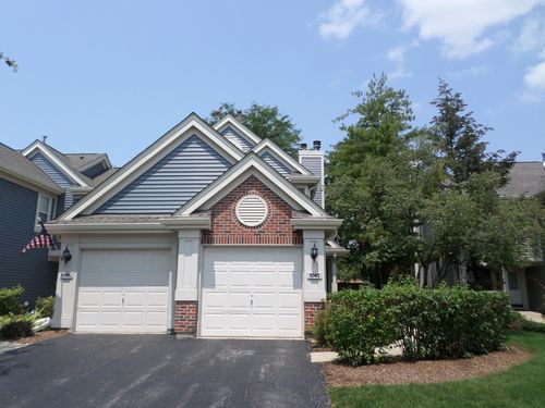 1045-1045 Talbots Ln, Elk Grove Village, IL, 60007-7110 | Card Image