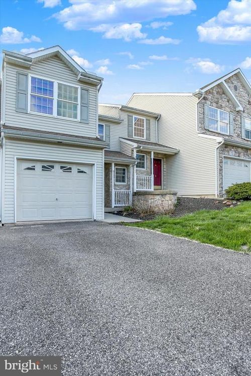 1b-4 Fargreen Ct, Etters, PA, 17319-9809 | Card Image