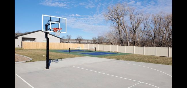 Pickle ball court | Image 27