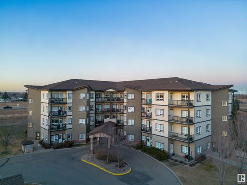 8702 Southfort Dr, Fort Saskatchewan, AB, T8L4R6 | Card Image