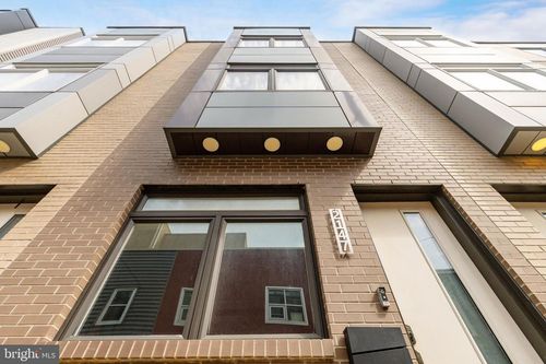 2147 Cross St, PHILADELPHIA, PA, 19146-4502 | Card Image