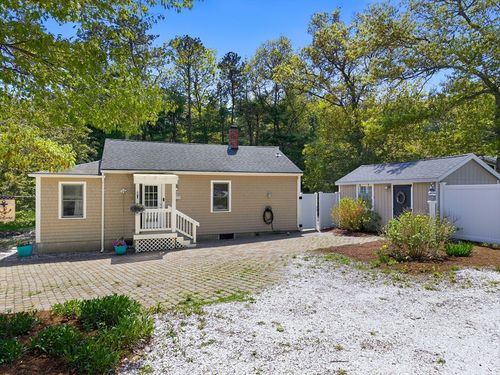 83 Valley Rd, Plymouth, MA, 02360-1938 | Card Image