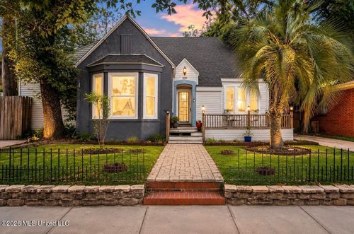 1090 Cherokee St, Biloxi, MS, 39530-1927 | Card Image