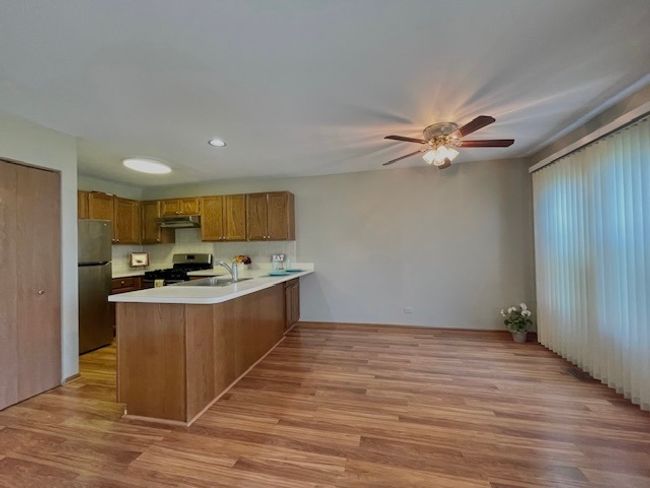 5 - 304 University Ln, Townhouse with 2 bedrooms, 1 bathrooms and 1 parking in Elk Grove Village IL | Image 11