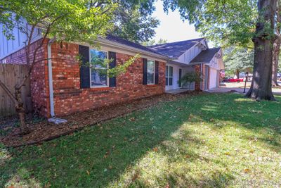 8316 E 107th Place, House other with 4 bedrooms, 2 bathrooms and null parking in Tulsa OK | Image 3